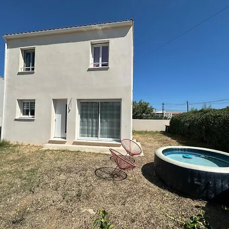 Maison Lumineuse Et Calme à Redessan