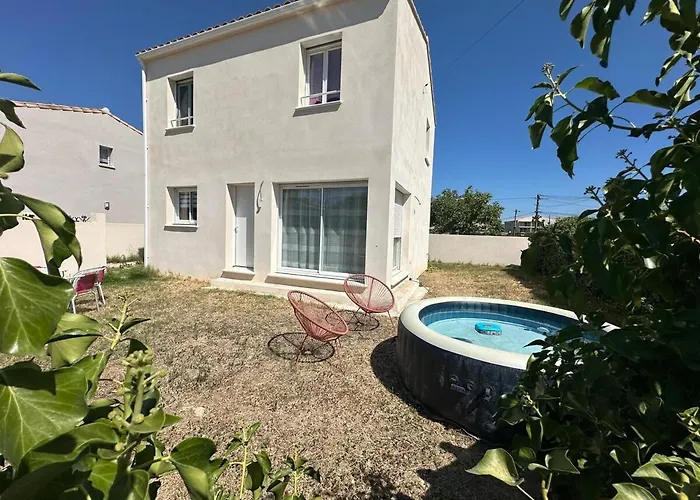 Maison Lumineuse Et Calme A